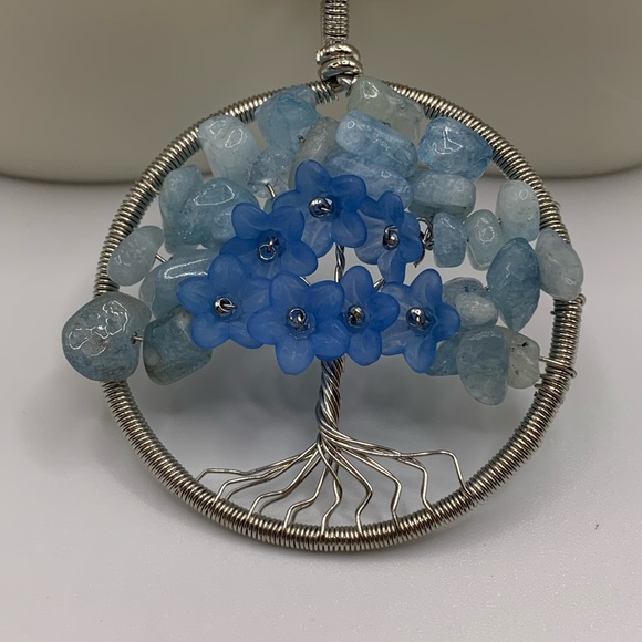 Stone family tree necklace - Picture 2 of 5
